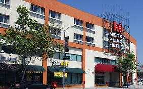 Metro Plaza Hotel